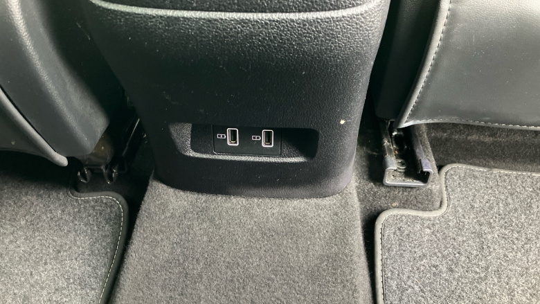 MG Hs 1.5 T-GDI Exclusive 5dr DCT Petrol Hatchback